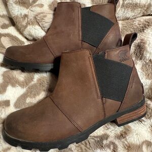 Sorel women’s Dark Brown Chelsea Boots
